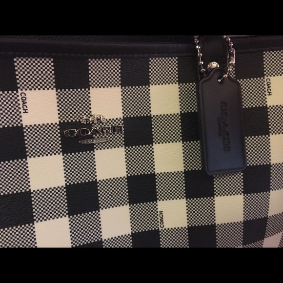 Coach tote - Picture 3 of 4